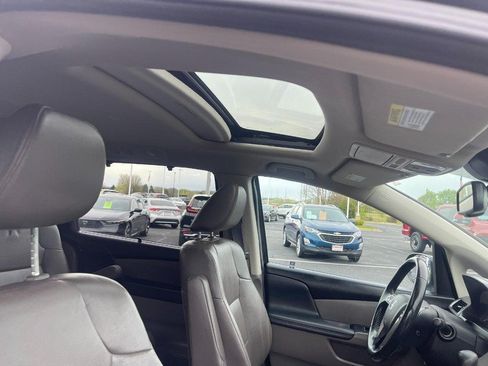 Used 2017 Honda Odyssey EX-L image 11