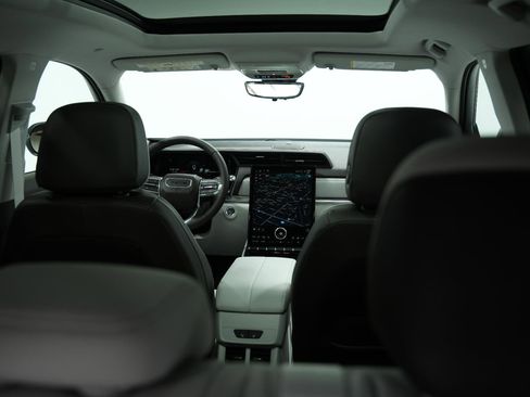 New 2026 GMC Terrain Denali w/ LPO, Black Badging Package image 12