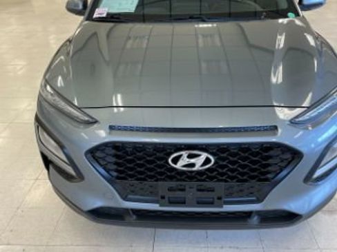 Used 2020 Hyundai Kona SEL FWD image 2
