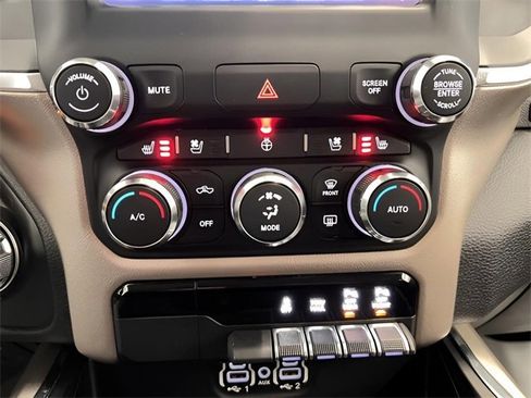 Used 2020 RAM 1500 Laramie image 25