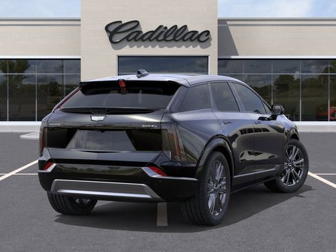 New 2026 Cadillac Optiq Sport 2 w/ LPO, Floor Liner Package AWD/4WD image 4