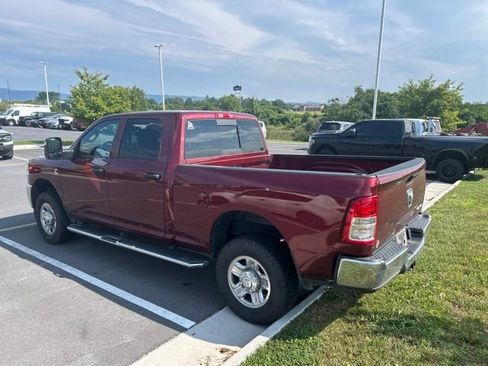 Used 2024 RAM 3500 Tradesman w/ Chrome Appearance Group AWD/4WD image 3