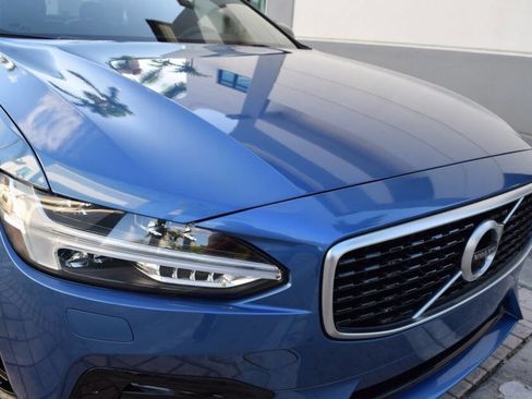 Used 2020 Volvo S90 T6 R-Design image 10