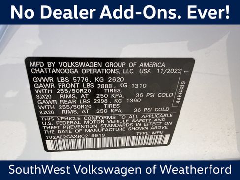 Used 2024 Volkswagen Atlas Cross Sport SEL R-Line AWD/4WD image 29