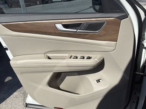 Used 2024 Volkswagen Atlas SE w/ Panoramic Sunroof Package FWD image 28