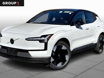 New 2025 Volvo EX30 Plus w/ Protection Package Premier