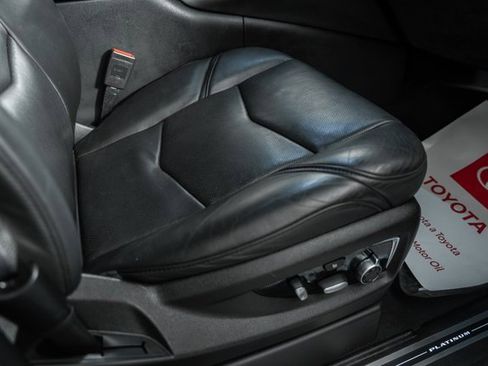 Used 2018 Cadillac Escalade ESV Platinum image 35