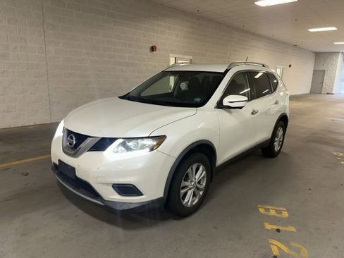 Used 2016 Nissan Rogue SV w/ SV Premium Package AWD/4WD image 4