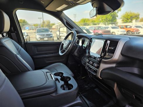 New 2026 RAM 2500 Tradesman AWD/4WD image 26