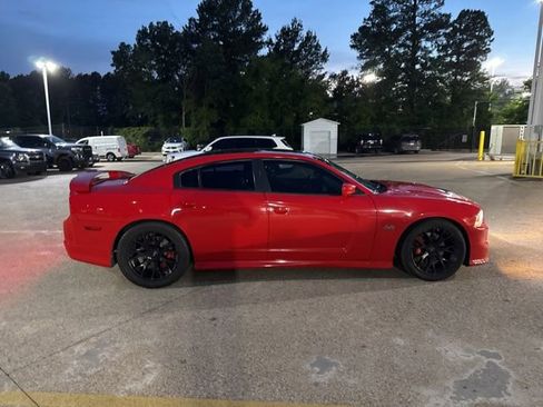 Used 2014 Dodge Charger SRT8 w/ Harman/Kardon Audio Group RWD image 8