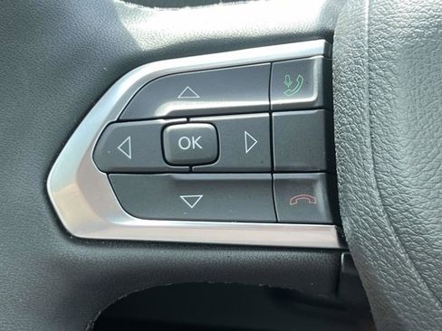 Used 2026 Jeep Compass Limited image 19