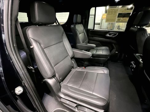 Used 2022 Chevrolet Suburban LT AWD/4WD image 20