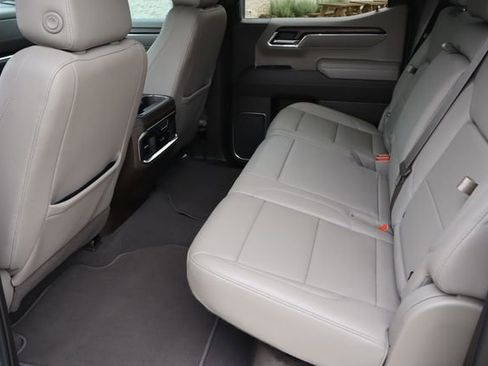 Used 2023 GMC Sierra 1500 SLT RWD image 5