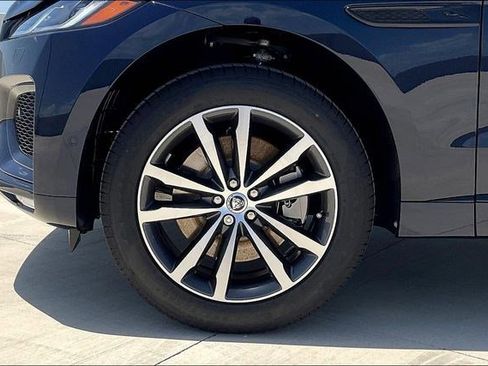 New 2026 Jaguar F-PACE R-Dynamic S image 15
