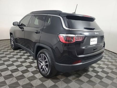 Used 2018 Jeep Compass Latitude w/ Popular Equipment Group image 4