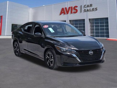 Used 2025 Nissan Sentra SV FWD image 3