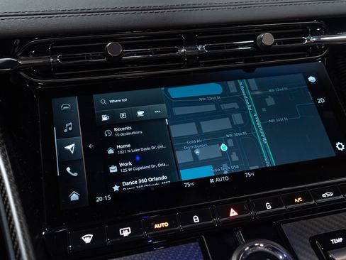 Used 2024 Aston Martin DB12 Convertible image 56