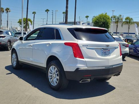 Used 2018 Cadillac XT5 FWD image 3