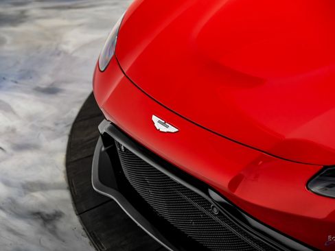 Used 2019 Aston Martin V8 Vantage Coupe image 33