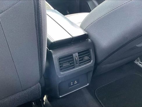 Certified 2023 Nissan Rogue SV image 10