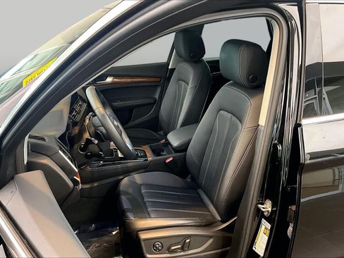 Used 2023 Audi Q5 2.0T Premium Plus w/ Premium Plus Package AWD/4WD image 8
