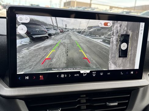 Used 2025 Ford Explorer ST image 26