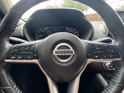 Used 2022 Nissan Sentra SV FWD image 15