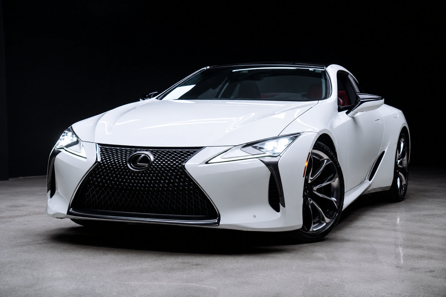 Used 2018 Lexus LC 500 Coupe RWD image 2
