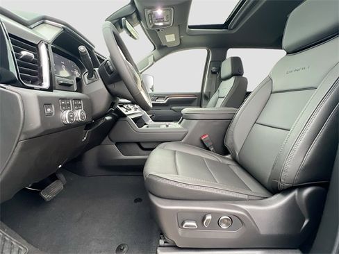 New 2026 GMC Sierra 2500 Denali w/ Denali Reserve Package image 15