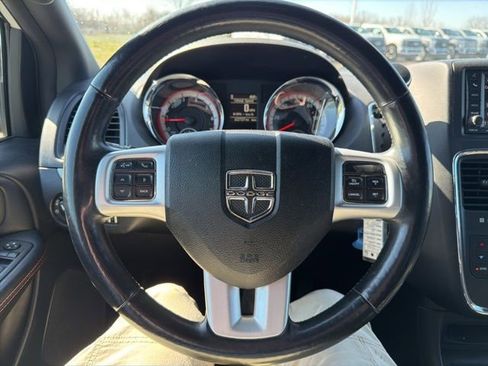 Used 2018 Dodge Grand Caravan GT image 38