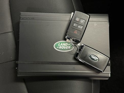 Used 2025 Land Rover Range Rover Long Wheelbase SE image 45