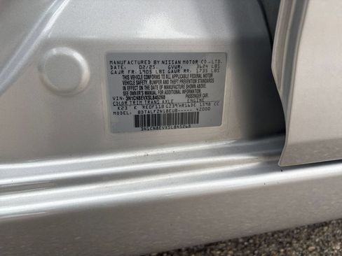 Used 2025 Nissan Versa SV FWD image 23