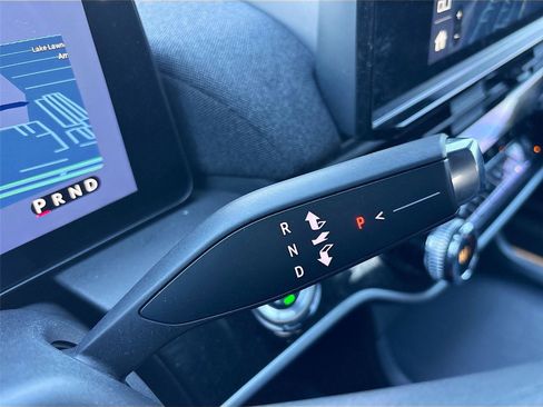 Certified 2024 Honda Prologue EX image 19