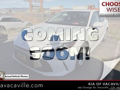 Used 2025 Toyota Camry LE FWD image 1
