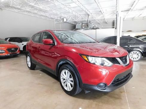 Used 2019 Nissan Rogue Sport S w/ Appearance Package image 3