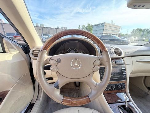 Used 2006 Mercedes-Benz CLK 350 Cabriolet w/ Premium Pkg image 13