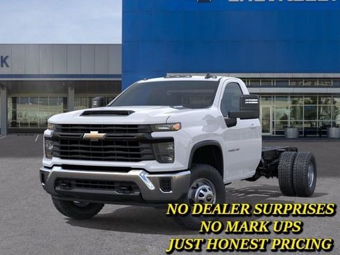 New 2026 Chevrolet Silverado 3500 W/T w/ WT Convenience Package AWD/4WD image 6