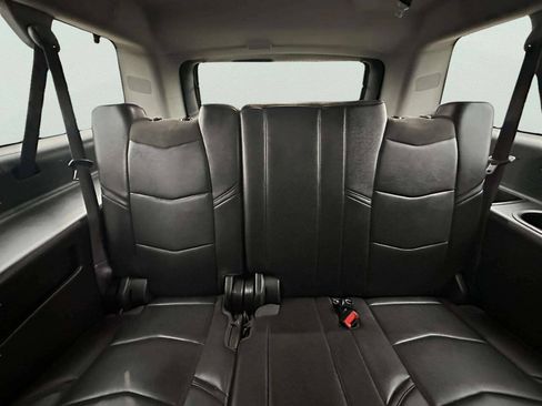 Used 2016 Cadillac Escalade ESV Luxury AWD/4WD image 20