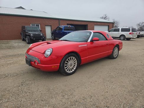 Used 2005 Ford Thunderbird RWD image 10