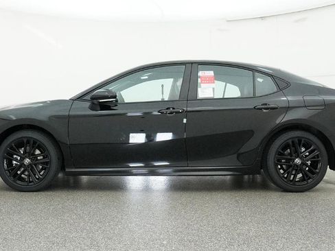 New 2026 Toyota Camry SE image 12