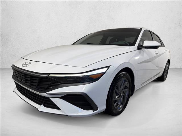 Used 2024 Hyundai Elantra SEL FWD image 8