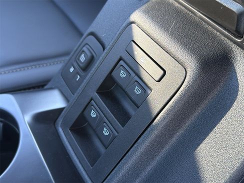 New 2025 Ford Bronco Badlands AWD/4WD image 13