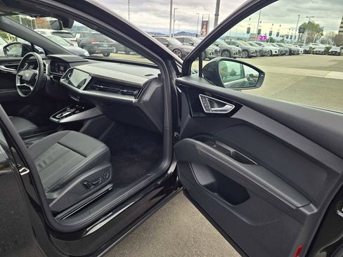 Used 2024 Audi Q4 e-tron Premium Plus image 12