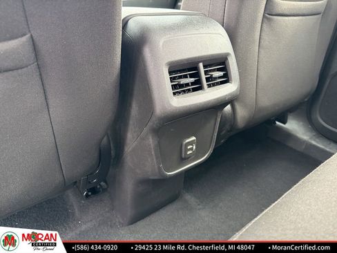 Used 2020 Chevrolet Equinox LT w/ Driver Convenience Package image 27