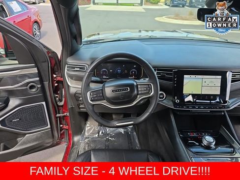 Used 2022 Jeep Wagoneer Series II image 13