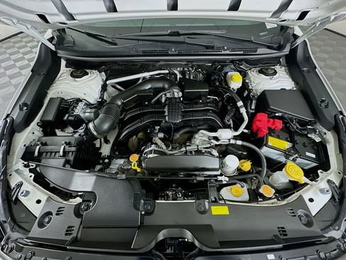 Used 2025 Subaru Crosstrek 2.0i Premium image 31