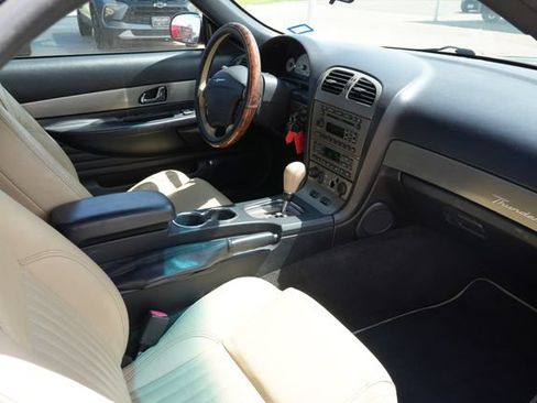Used 2005 Ford Thunderbird RWD image 12