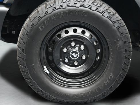 Used 2023 Ford Bronco Black Diamond AWD/4WD image 10