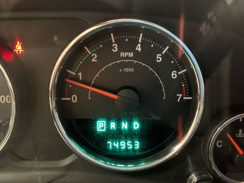 Used 2013 Jeep Wrangler Unlimited Sport AWD/4WD image 24