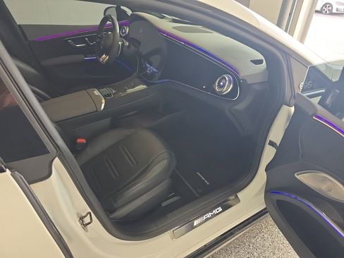 Used 2022 Mercedes-Benz EQS AMG 4MATIC w/ Exclusive Trim Package image 9
